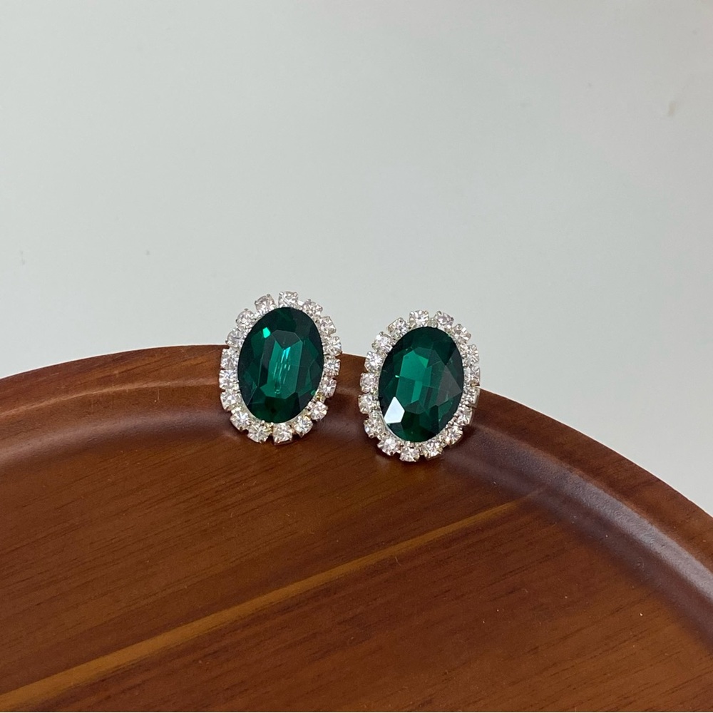 3/$20 Oval Shaped Deep Green Stone Halo Design Rhinestones Timeless Studs